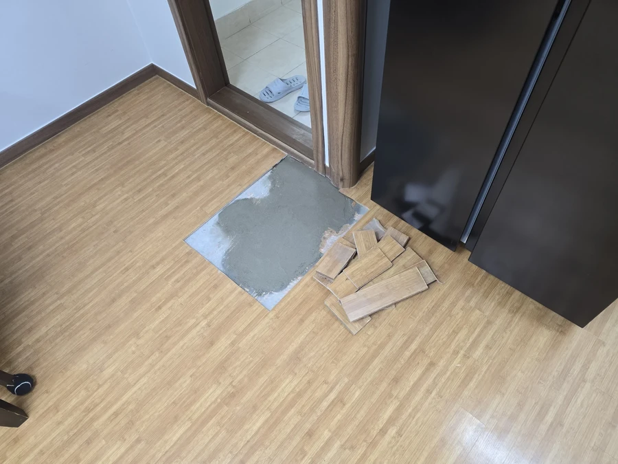 천장 안쪽 배관 확인 작업